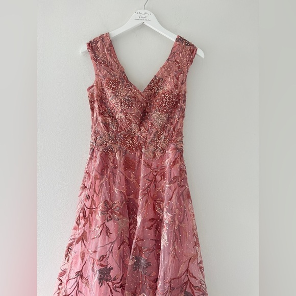 MAC DUGGAL NWT Pink Embroidered Illusion Cap Sleeve A Line Gown 4 - Picture 5 of 13